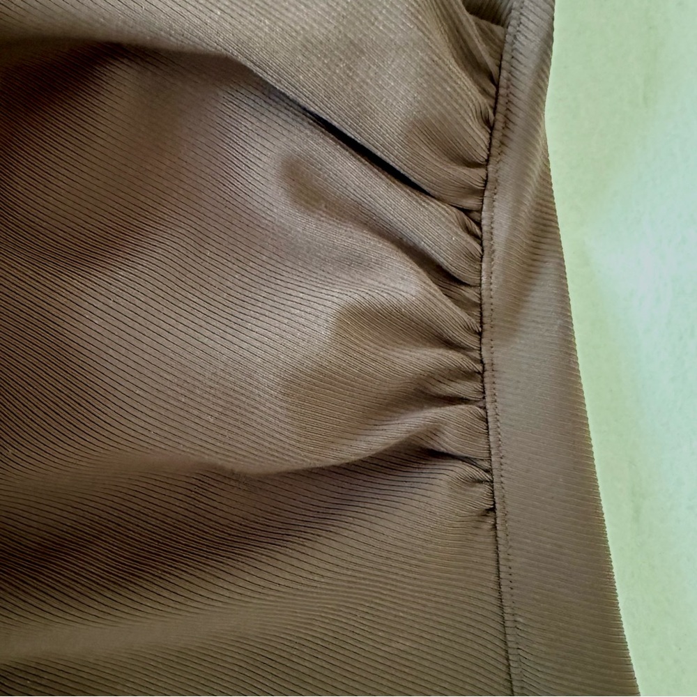 EUC Athleta Brown Ribbed Ruched Tank M - Picture 3 of 6